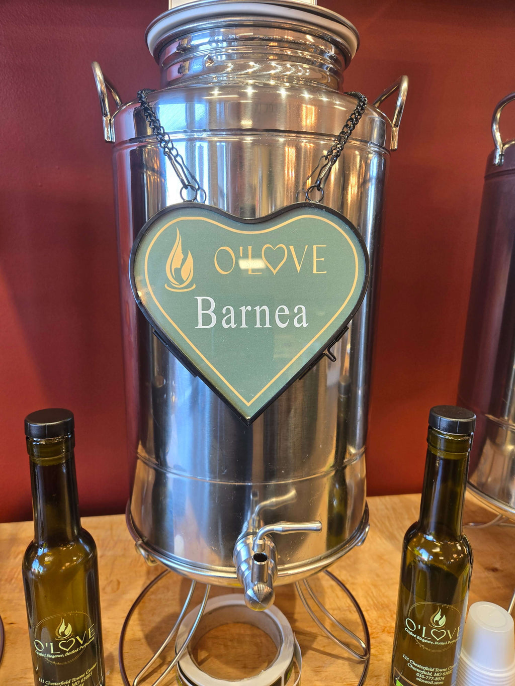 Barnea extra virgin olive oil container