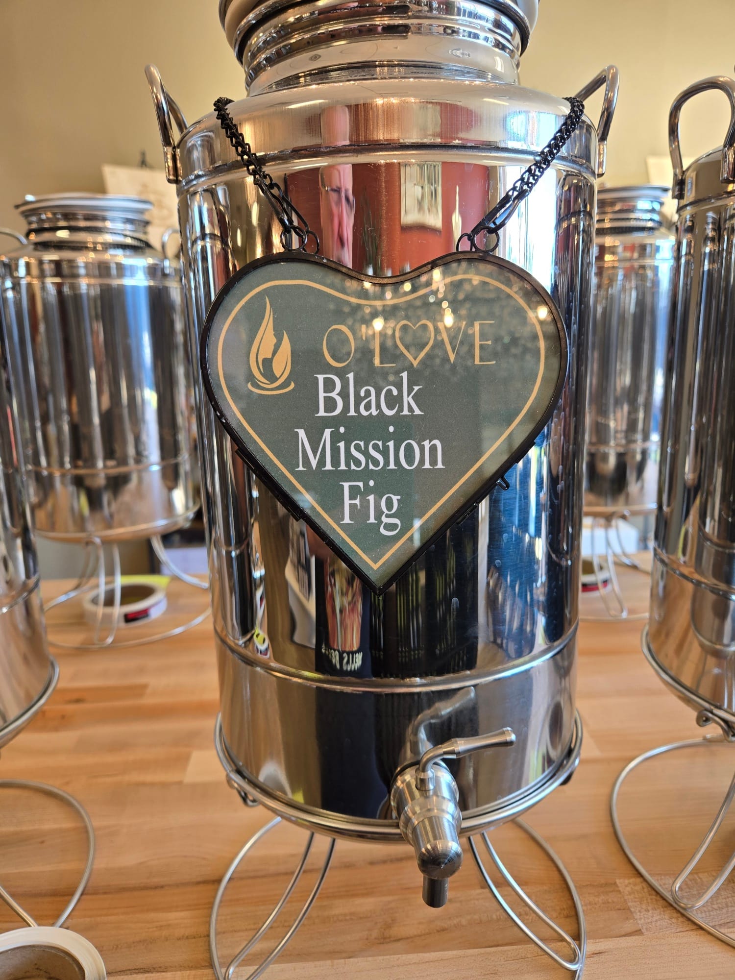 Metal container of Black-Mission-Fig-Balsamic-Vinegar