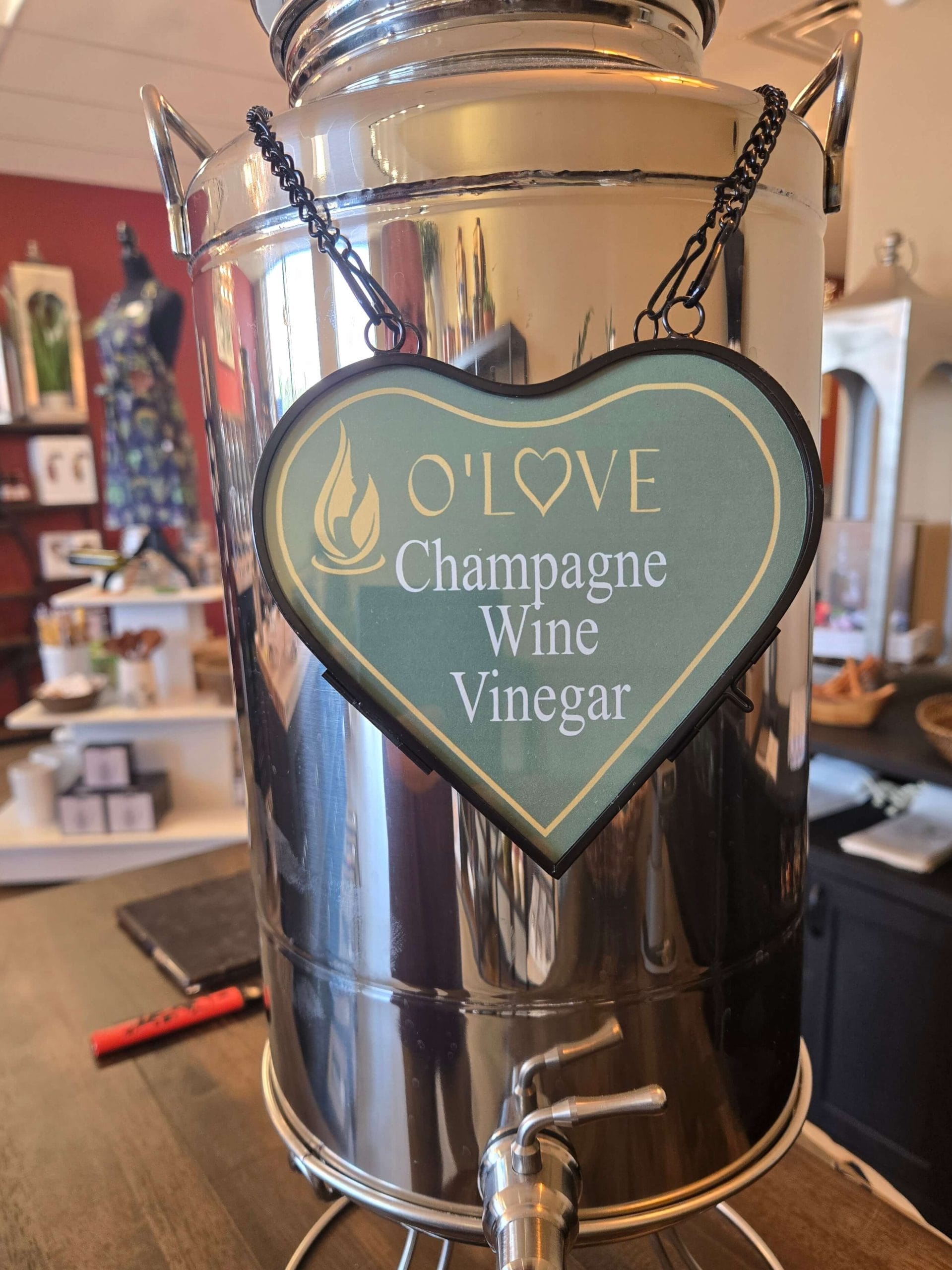 Metal container of Champagne-Wine-Vinegar