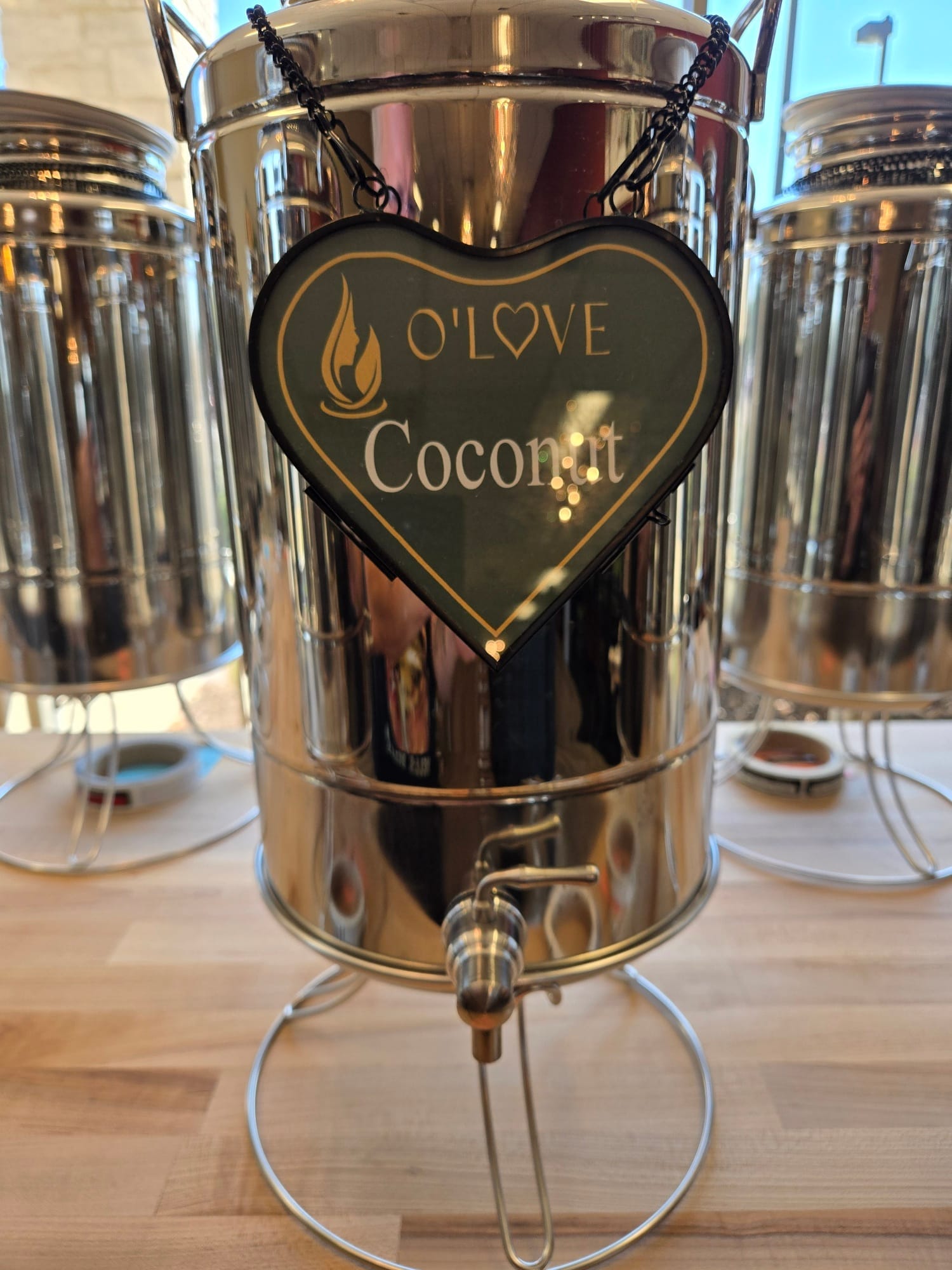 Metal container of Coconut-White-Balsamic-Vinegar