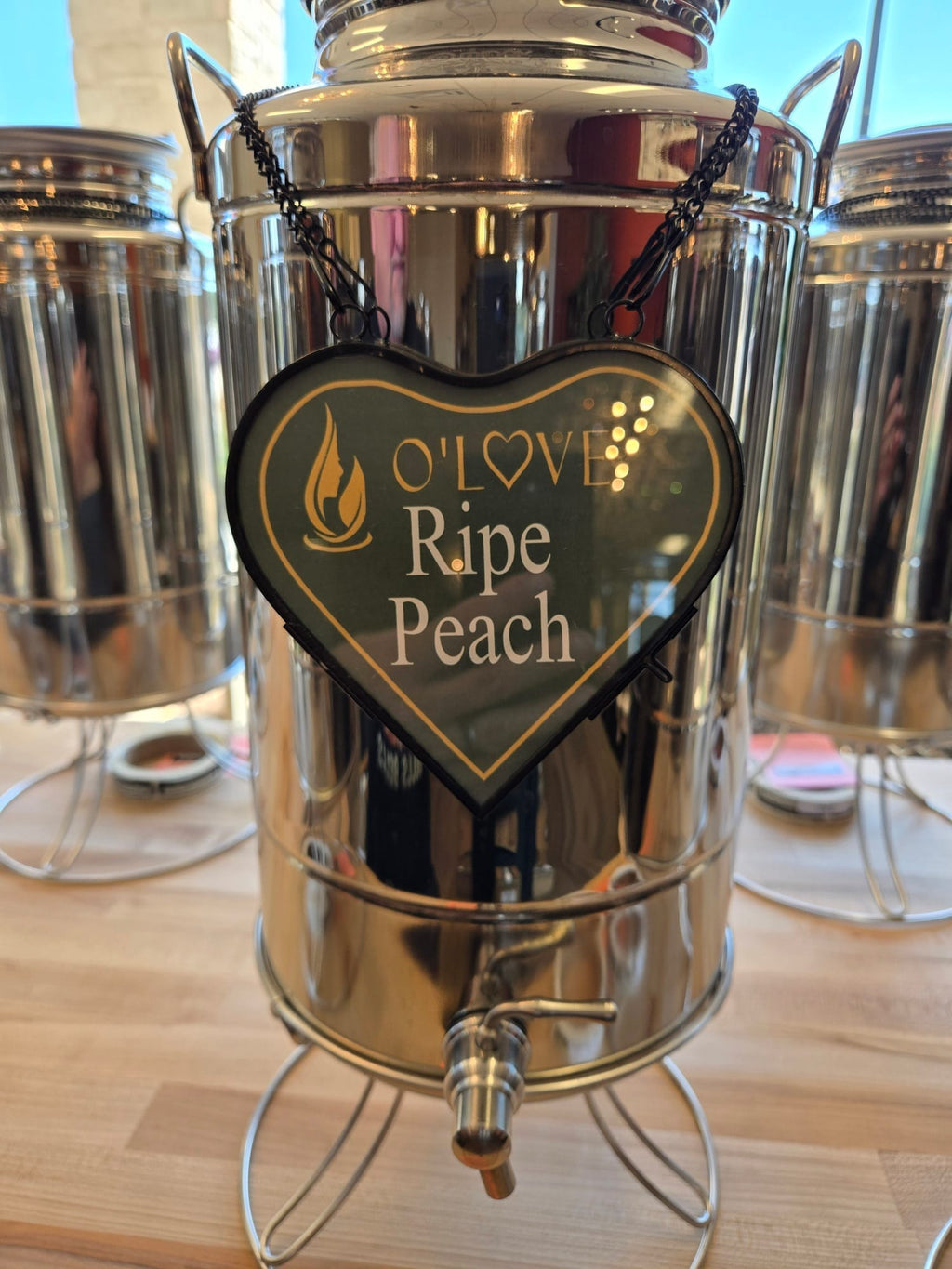 Metal container of Ripe-Peach-White-Balsamic-Vinegar