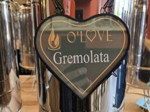 Metal container with Gremolata sign